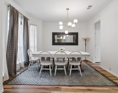 11379 Lockshire Drive - Photo Thumbnail 2