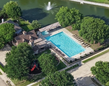 11379 Lockshire Drive - Photo Thumbnail 30