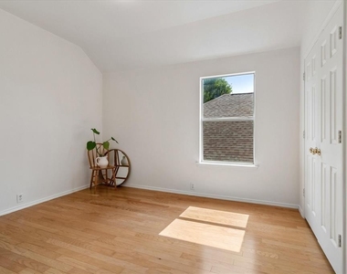 11379 Lockshire Drive - Photo Thumbnail 19