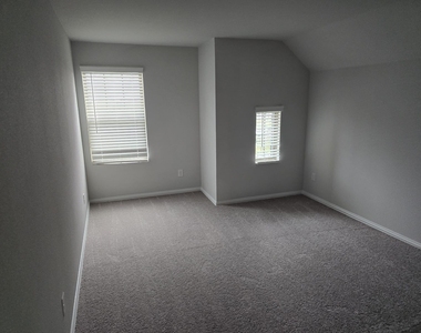 714 Tinsley Meadows Drive - Photo Thumbnail 12