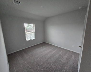 714 Tinsley Meadows Drive - Photo Thumbnail 10