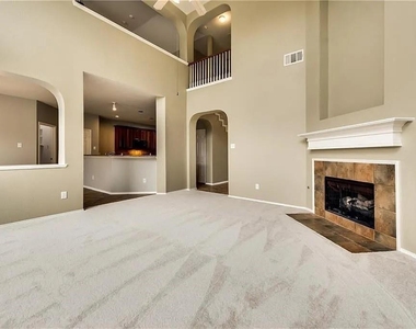 9304 Regal Oaks Drive - Photo Thumbnail 10