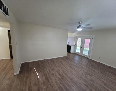 2626 Dove Meadow Drive - Photo Thumbnail 4