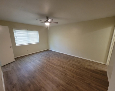 2626 Dove Meadow Drive - Photo Thumbnail 15
