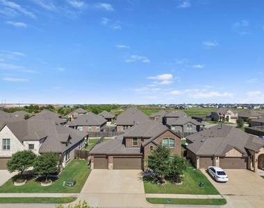 4125 Fern Loop - Photo Thumbnail 30