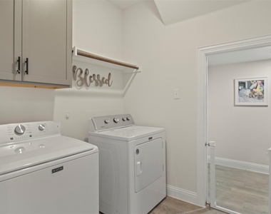4125 Fern Loop - Photo Thumbnail 20