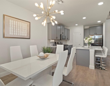 4125 Fern Loop - Photo Thumbnail 11
