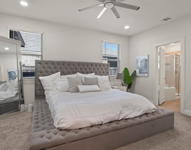 4125 Fern Loop - Photo Thumbnail 12