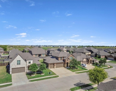 4125 Fern Loop - Photo Thumbnail 32