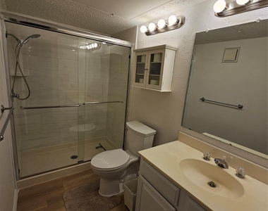 15221 Berry Trail - Photo Thumbnail 7