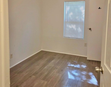 3716 Brook Valley Street - Photo Thumbnail 11