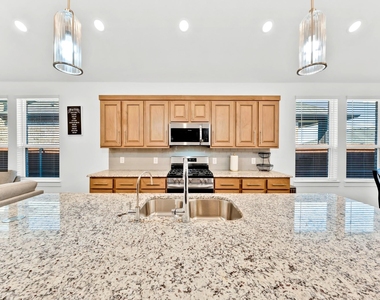 3928 Bison Lane - Photo Thumbnail 8