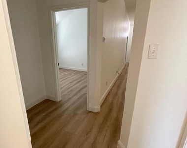 2049 Sunny Side Drive - Photo Thumbnail 9