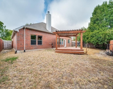 5604 Parkplace Drive - Photo Thumbnail 11