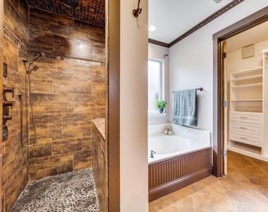5604 Parkplace Drive - Photo Thumbnail 8