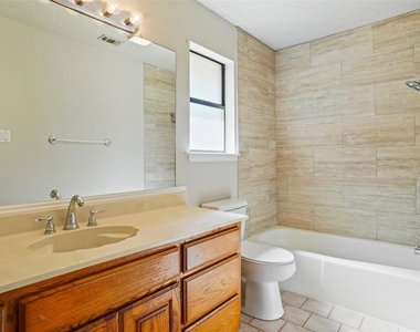 1109 W Hills Terrace - Photo Thumbnail 14