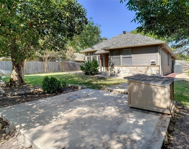 1109 W Hills Terrace - Photo Thumbnail 17