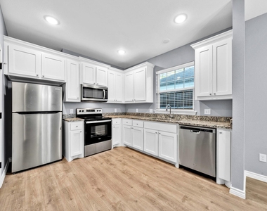 2909 S Scullin Avenue - Photo Thumbnail 11
