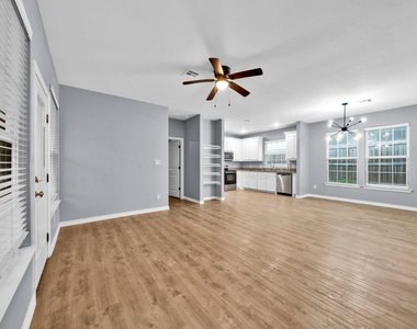 2909 S Scullin Avenue - Photo Thumbnail 7