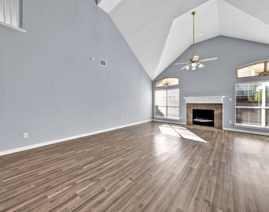 17935 Mary Margaret Street - Photo Thumbnail 7