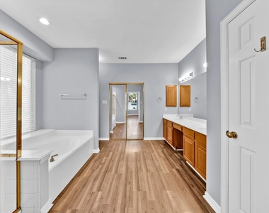17935 Mary Margaret Street - Photo Thumbnail 25