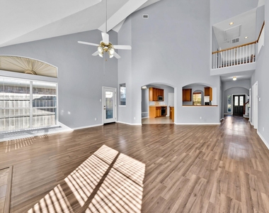 17935 Mary Margaret Street - Photo Thumbnail 5