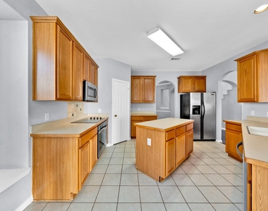17935 Mary Margaret Street - Photo Thumbnail 16