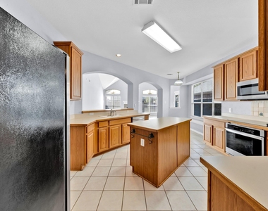 17935 Mary Margaret Street - Photo Thumbnail 15