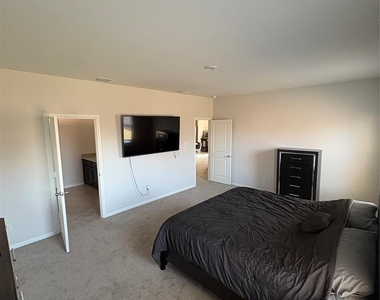 16721 Porterfield Lane - Photo Thumbnail 19