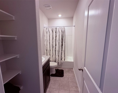 16721 Porterfield Lane - Photo Thumbnail 16