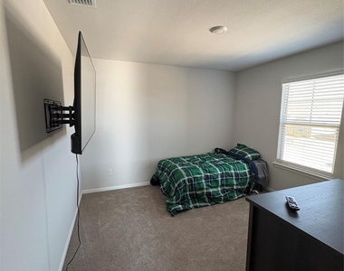 16721 Porterfield Lane - Photo Thumbnail 30