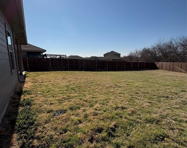 16721 Porterfield Lane - Photo Thumbnail 35