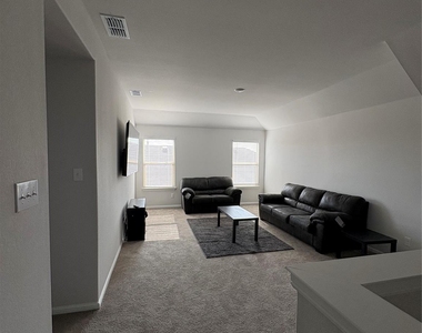 16721 Porterfield Lane - Photo Thumbnail 22