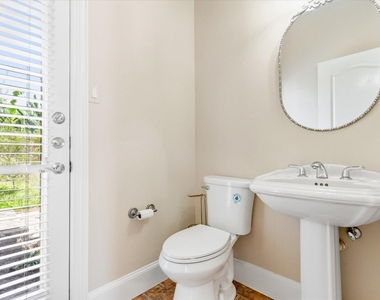 8200 Edgemont Court - Photo Thumbnail 22