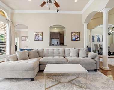 8200 Edgemont Court - Photo Thumbnail 14