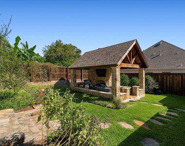 8200 Edgemont Court - Photo Thumbnail 31