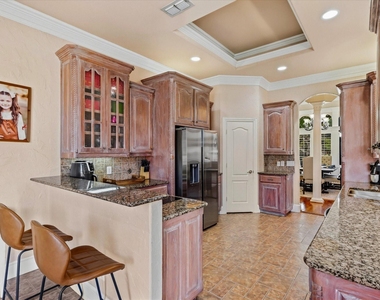 8200 Edgemont Court - Photo Thumbnail 10