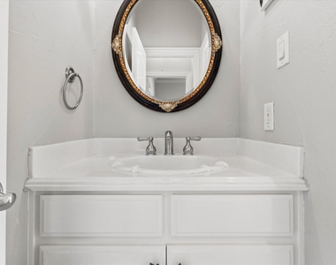8200 Edgemont Court - Photo Thumbnail 25