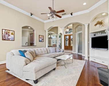 8200 Edgemont Court - Photo Thumbnail 13