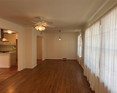514 W Ridgewood Drive - Photo Thumbnail 4