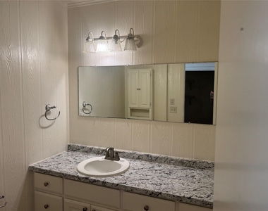 514 W Ridgewood Drive - Photo Thumbnail 20