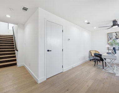 2631 Kirby Street - Photo Thumbnail 3