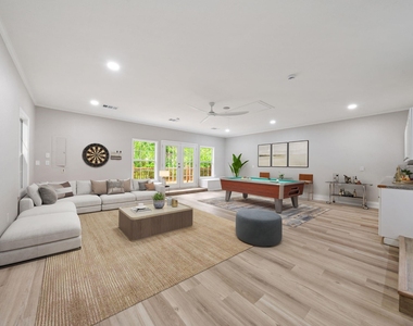 306 Westpark Drive N - Photo Thumbnail 23