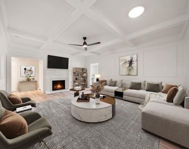 306 Westpark Drive N - Photo Thumbnail 3