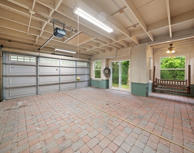 306 Westpark Drive N - Photo Thumbnail 29
