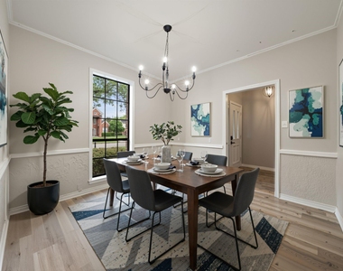 306 Westpark Drive N - Photo Thumbnail 6