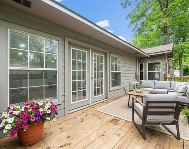 306 Westpark Drive N - Photo Thumbnail 27