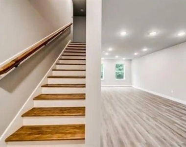 1118 Oak Drive - Photo Thumbnail 5