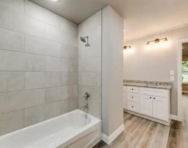 1118 Oak Drive - Photo Thumbnail 16