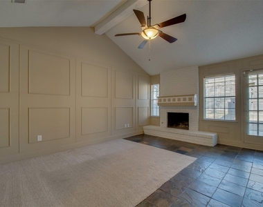 5605 Trails Edge Drive - Photo Thumbnail 3